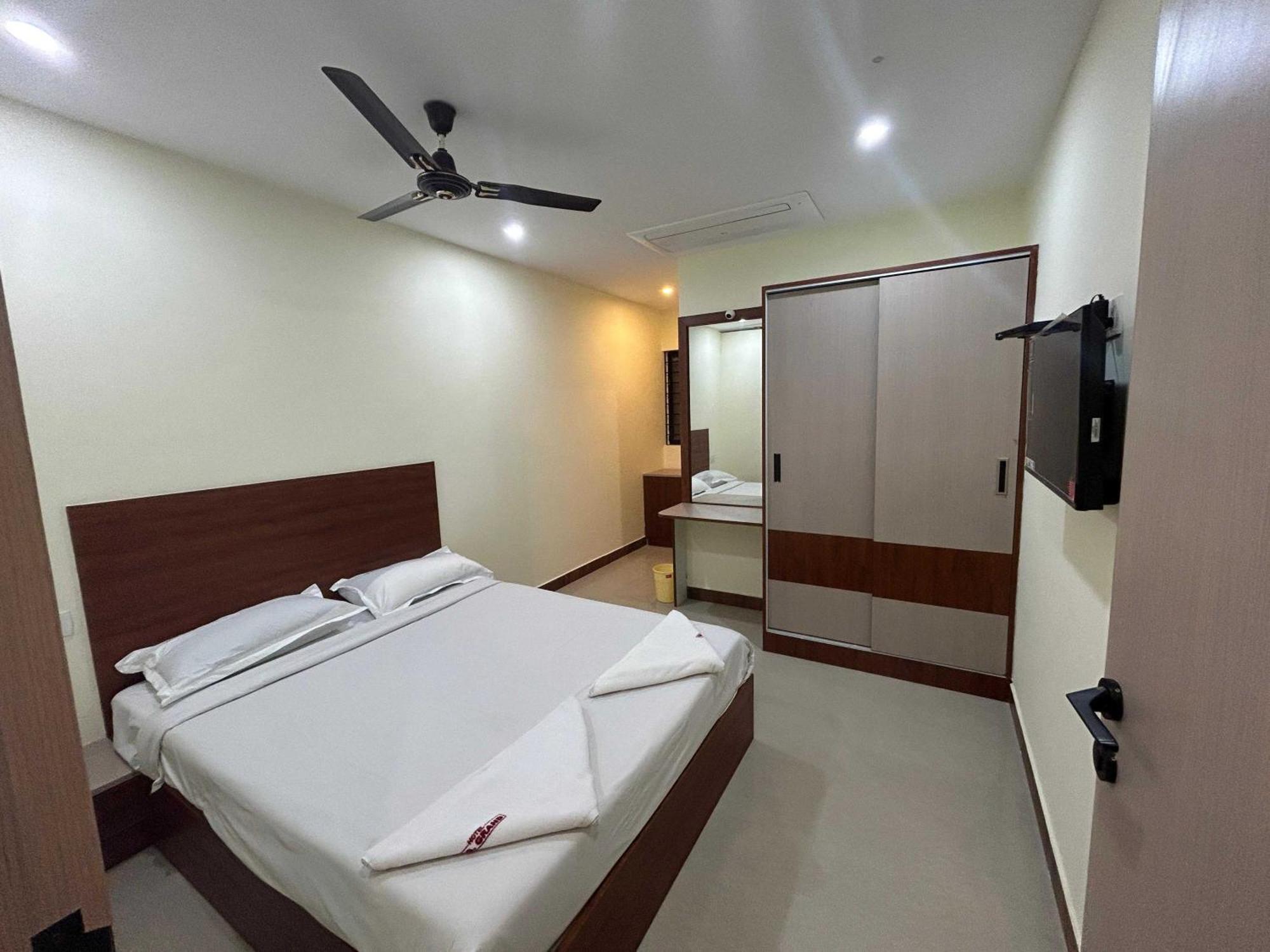 O U.g. Grand Hotel Bangalore